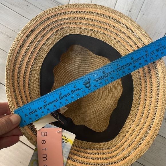 NWT Betmar Tricia Sun Protection Cloche Straw Hat - Picture 3 of 7